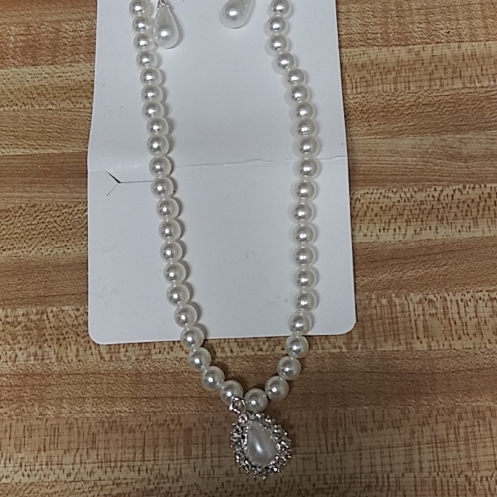 Charm Elegant Pearl Crystal Drop jewelry set Gift.